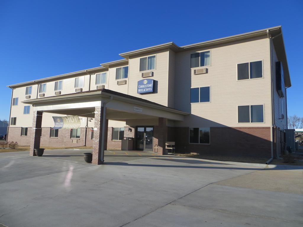 The Edgewood Hotel And Suites Fairbury Zewnętrze zdjęcie