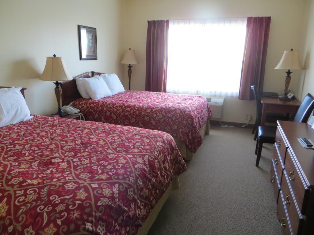 The Edgewood Hotel And Suites Fairbury Pokój zdjęcie