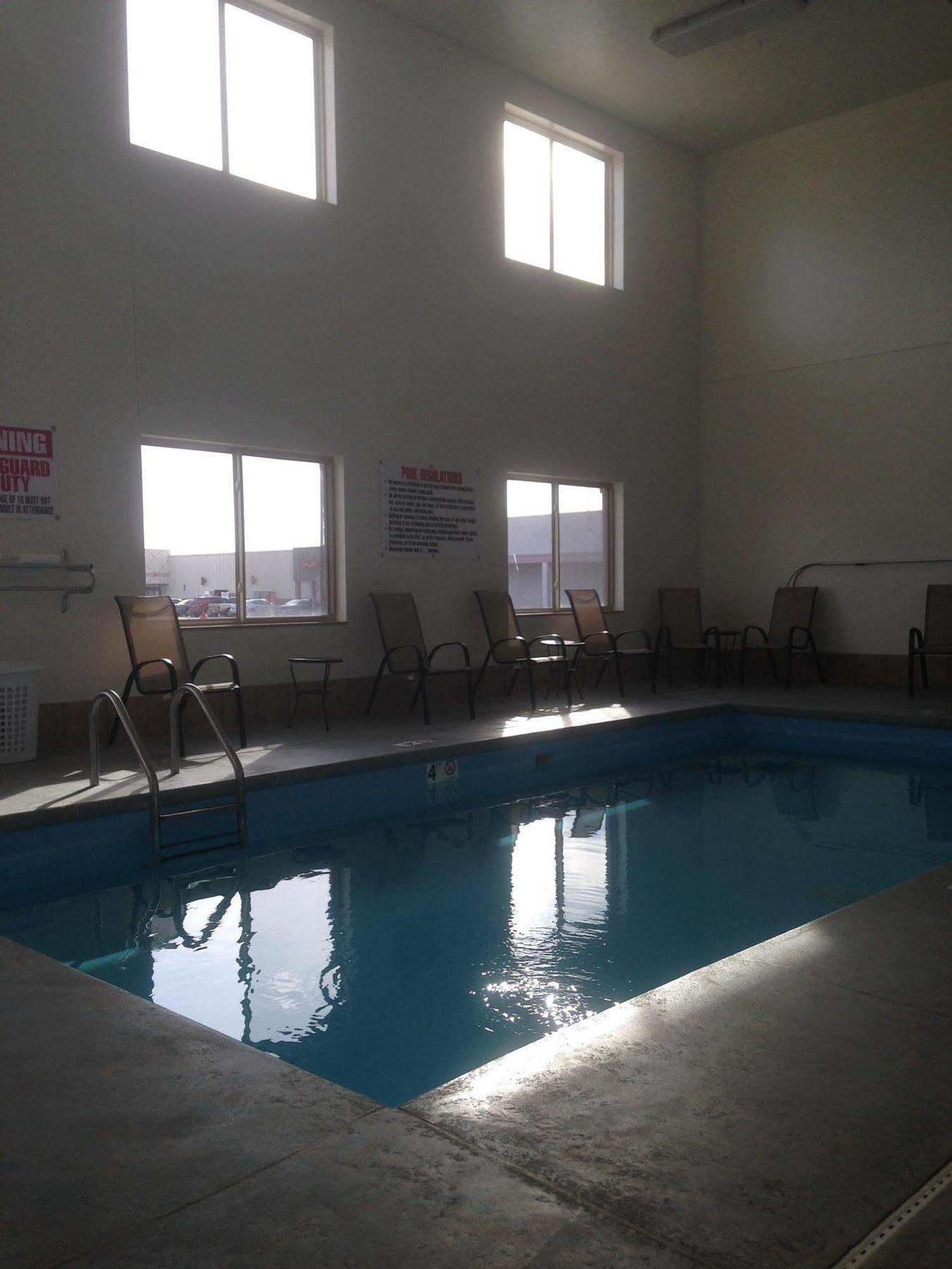 The Edgewood Hotel And Suites Fairbury Zewnętrze zdjęcie
