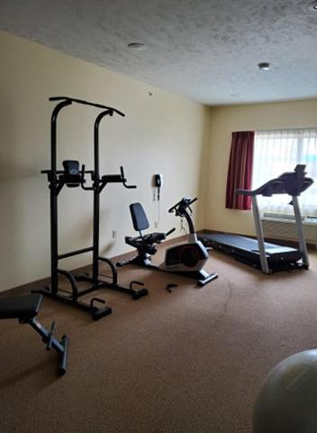 The Edgewood Hotel And Suites Fairbury Zewnętrze zdjęcie